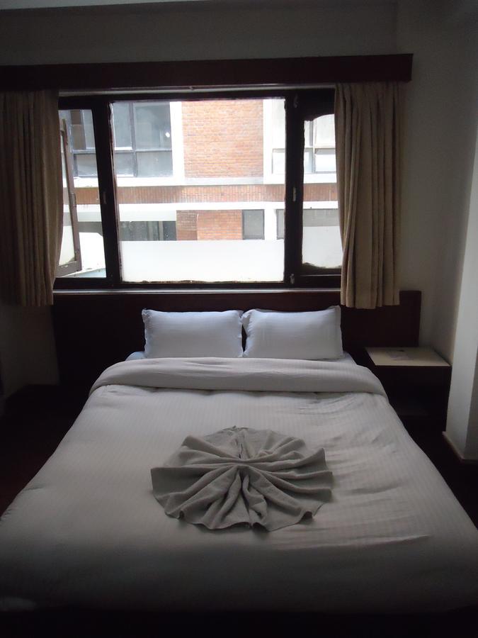 Hotel Earth House Katmandou Extérieur photo